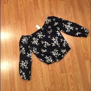 On or off the shoulder shirt